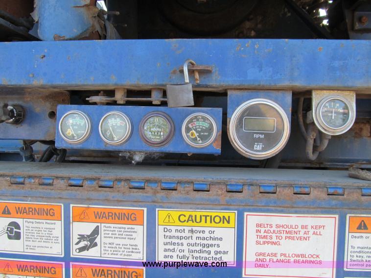 image for item A8317 2002 Peterson Pacific HC5400 portable horizontal recycler grinder