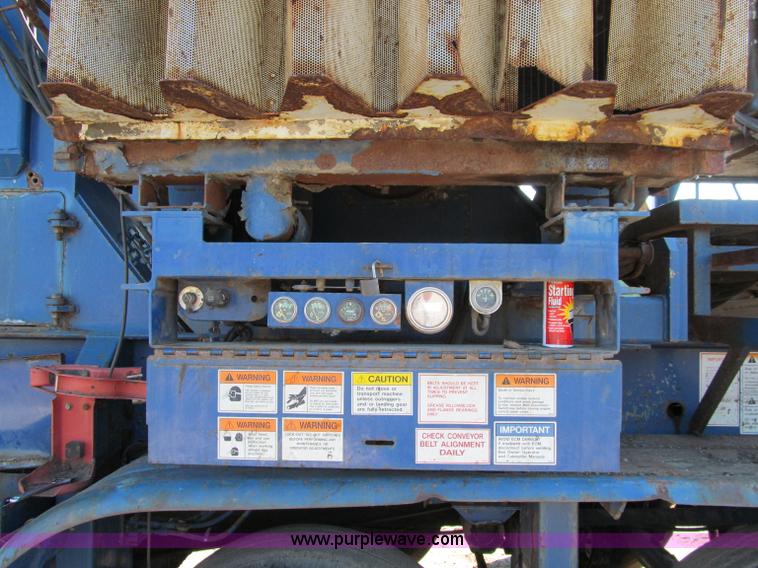 image for item A8317 2002 Peterson Pacific HC5400 portable horizontal recycler grinder