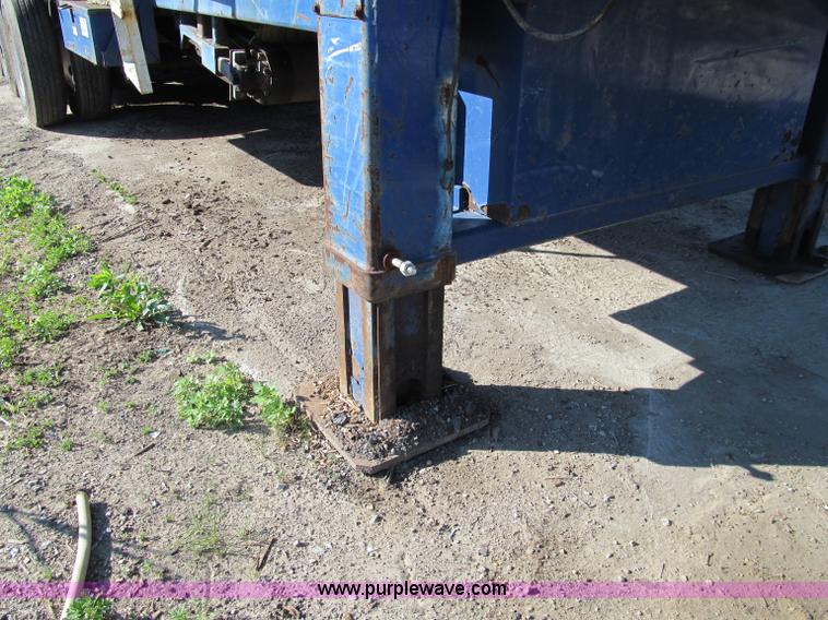 image for item A8317 2002 Peterson Pacific HC5400 portable horizontal recycler grinder