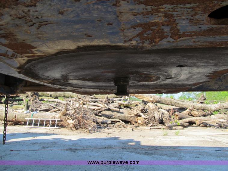 image for item A8317 2002 Peterson Pacific HC5400 portable horizontal recycler grinder