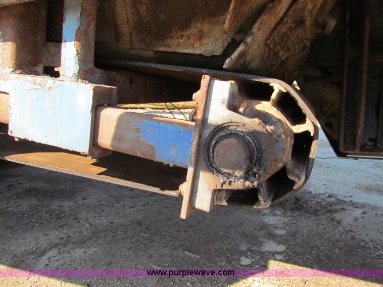 image for item A8317 2002 Peterson Pacific HC5400 portable horizontal recycler grinder