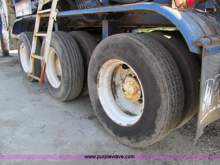 image for item A8317 2002 Peterson Pacific HC5400 portable horizontal recycler grinder