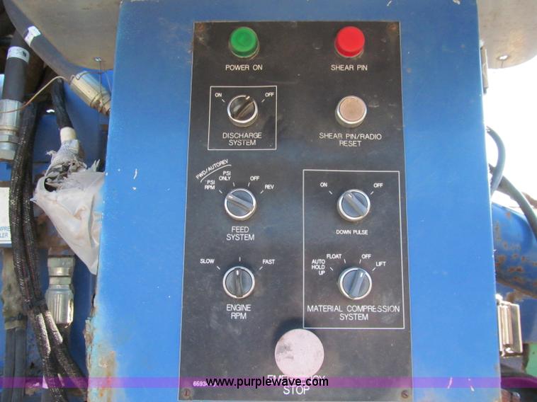 image for item A8317 2002 Peterson Pacific HC5400 portable horizontal recycler grinder