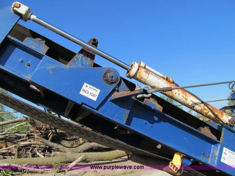 image for item A8317 2002 Peterson Pacific HC5400 portable horizontal recycler grinder