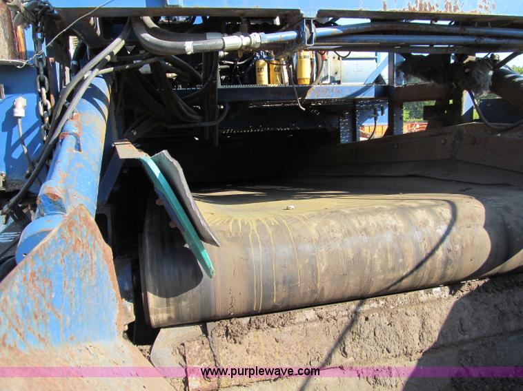 image for item A8317 2002 Peterson Pacific HC5400 portable horizontal recycler grinder