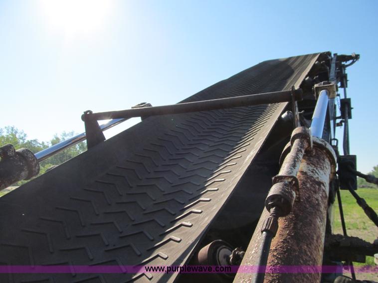 image for item A8317 2002 Peterson Pacific HC5400 portable horizontal recycler grinder