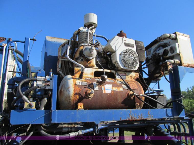 image for item A8317 2002 Peterson Pacific HC5400 portable horizontal recycler grinder