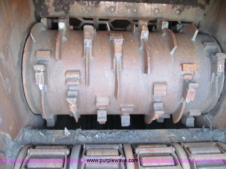 image for item A8317 2002 Peterson Pacific HC5400 portable horizontal recycler grinder