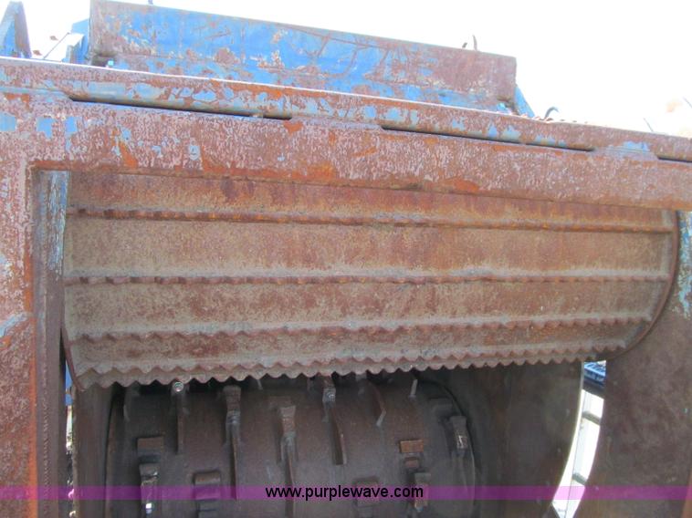 image for item A8317 2002 Peterson Pacific HC5400 portable horizontal recycler grinder