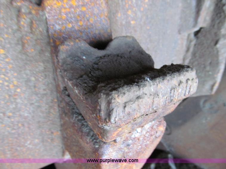 image for item A8317 2002 Peterson Pacific HC5400 portable horizontal recycler grinder