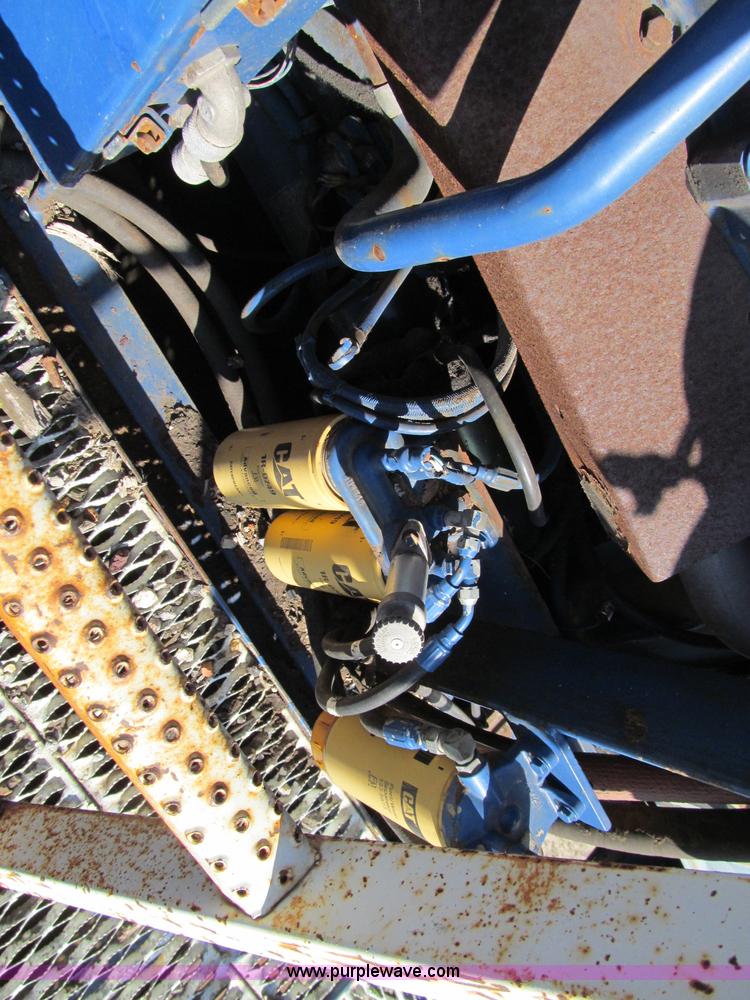 image for item A8317 2002 Peterson Pacific HC5400 portable horizontal recycler grinder