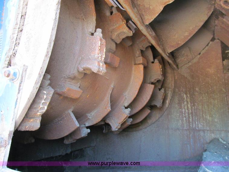 image for item A8317 2002 Peterson Pacific HC5400 portable horizontal recycler grinder