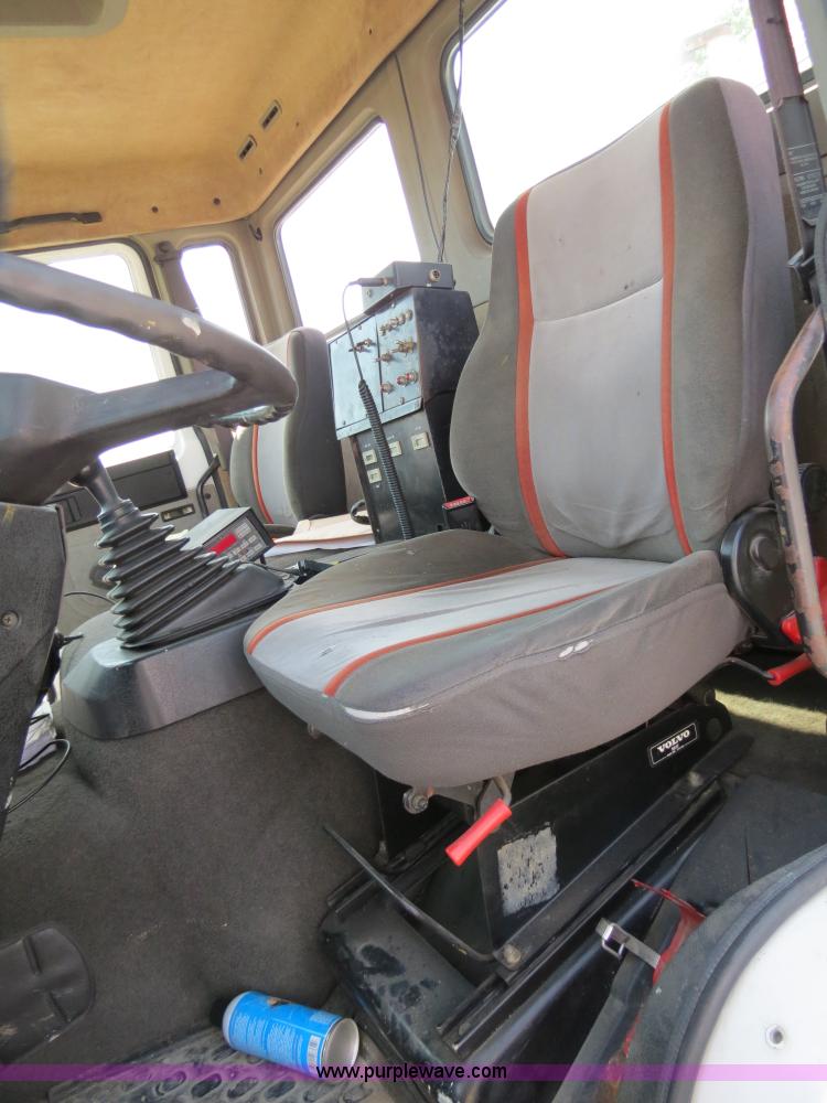 image for item B2369 1987 Volvo FE6 paint striper truck