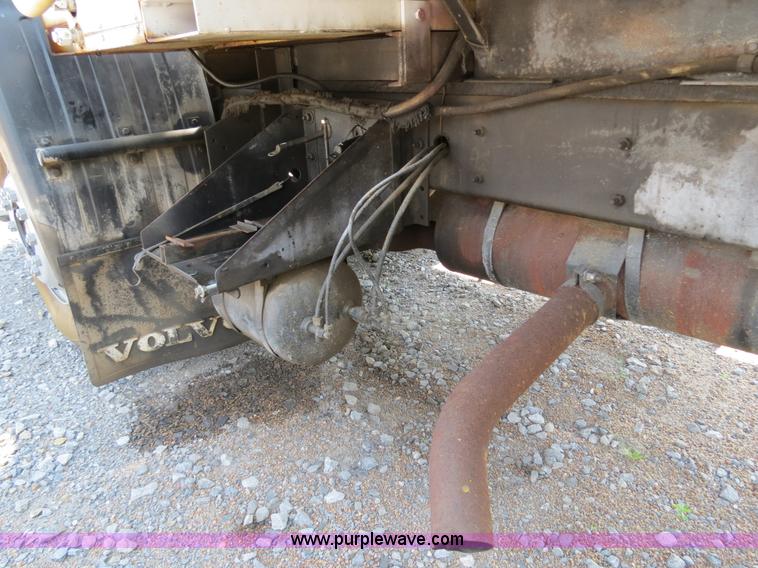 image for item B2369 1987 Volvo FE6 paint striper truck