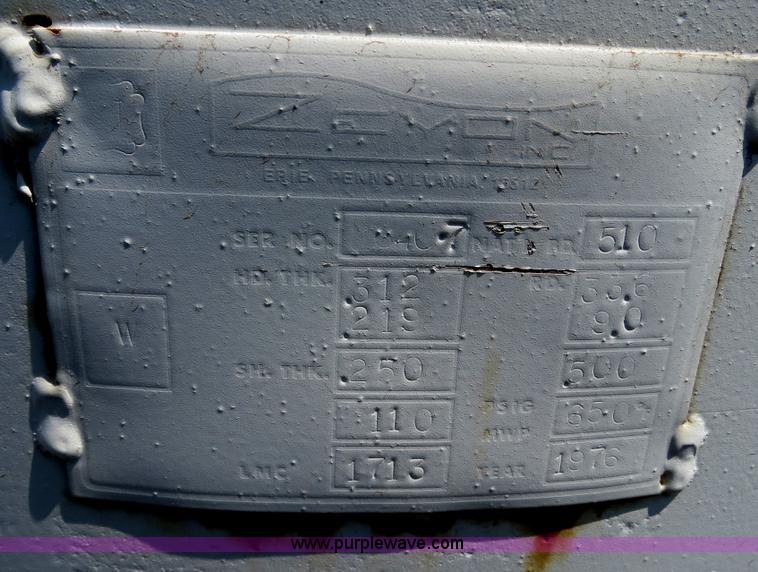 image for item B2369 1987 Volvo FE6 paint striper truck