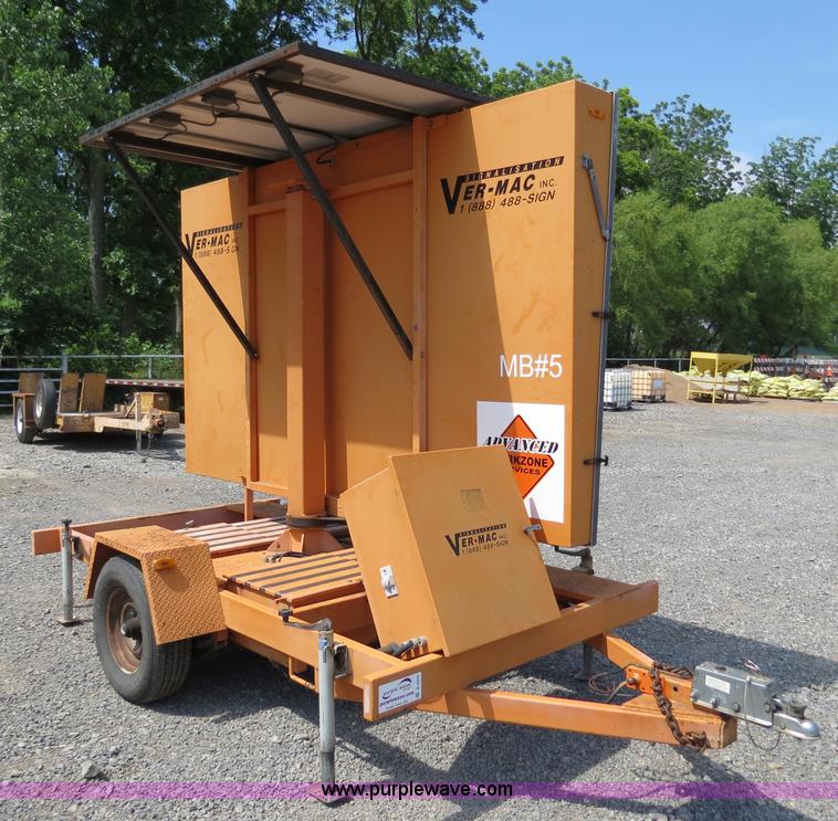 image for item B2370 2000 Ver-Mac PCMS-1210 portable message board