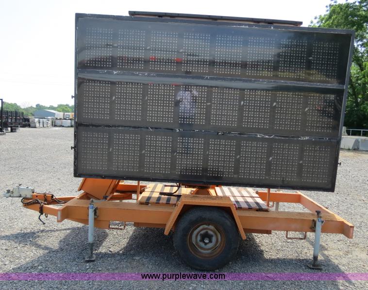 image for item B2370 2000 Ver-Mac PCMS-1210 portable message board