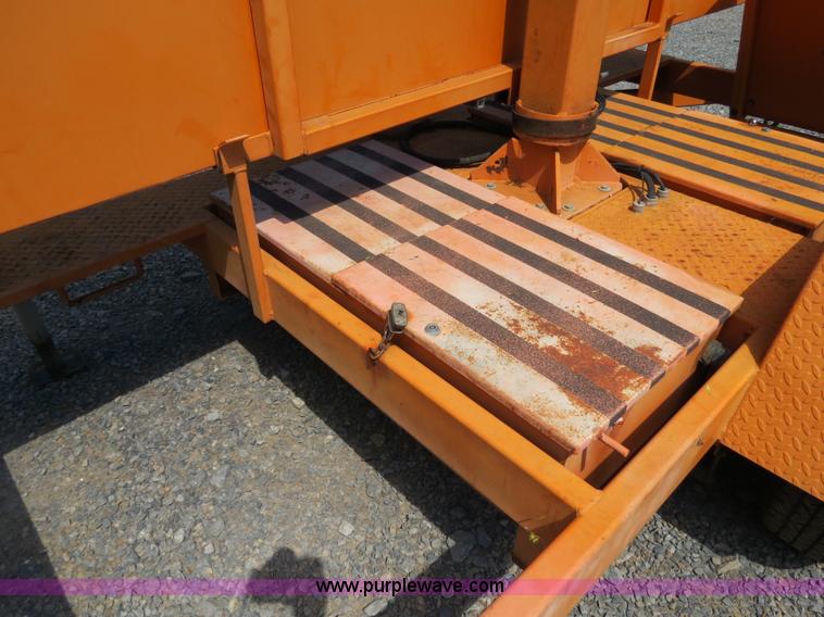 image for item B2370 2000 Ver-Mac PCMS-1210 portable message board