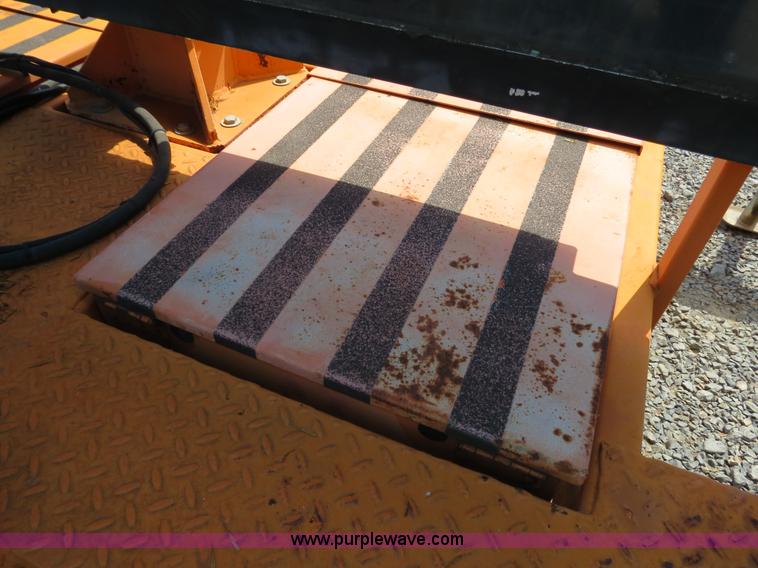 image for item B2370 2000 Ver-Mac PCMS-1210 portable message board