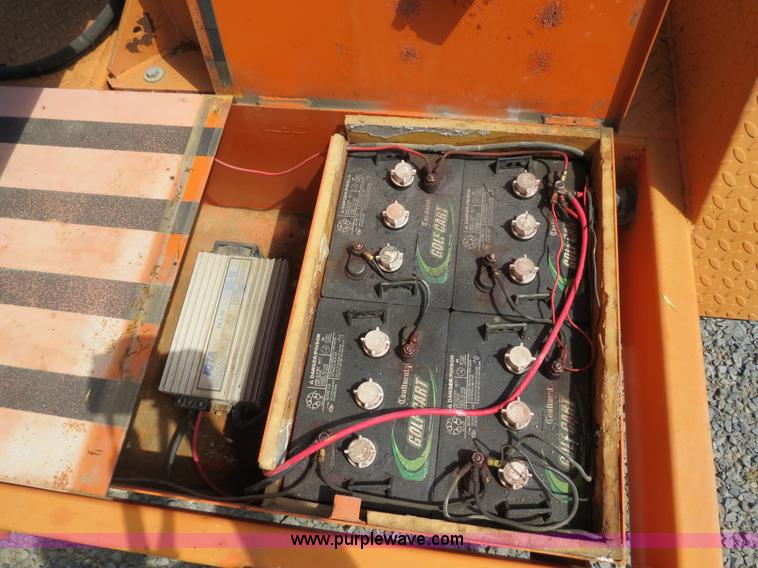 image for item B2370 2000 Ver-Mac PCMS-1210 portable message board