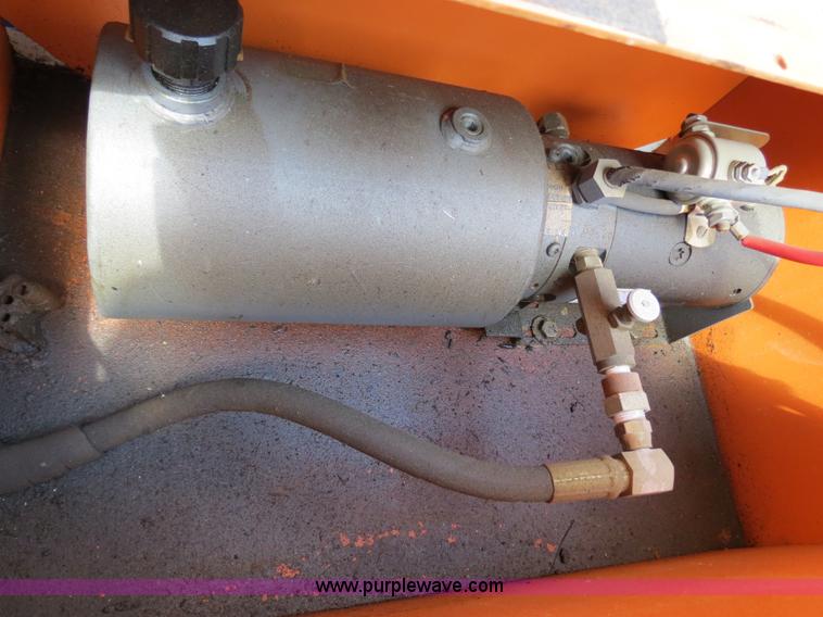 image for item B2370 2000 Ver-Mac PCMS-1210 portable message board