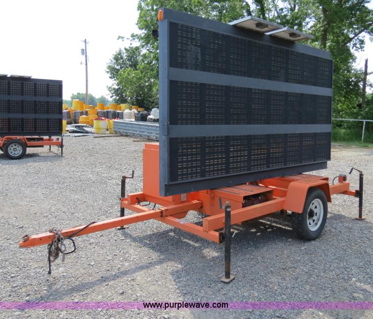 image for item B2371 2001 AMSIG CMS-T331 portable message board