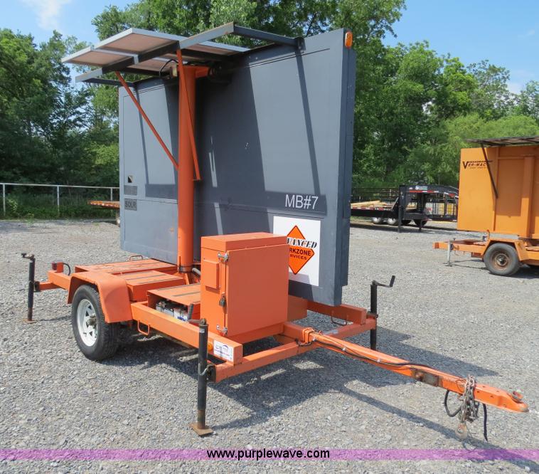 image for item B2371 2001 AMSIG CMS-T331 portable message board