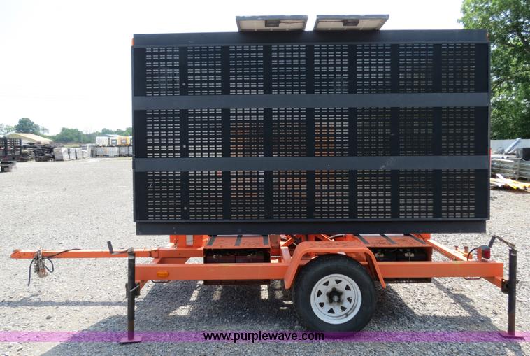 image for item B2371 2001 AMSIG CMS-T331 portable message board