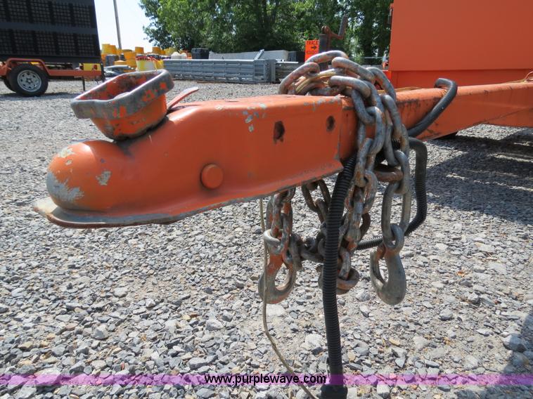 image for item B2371 2001 AMSIG CMS-T331 portable message board