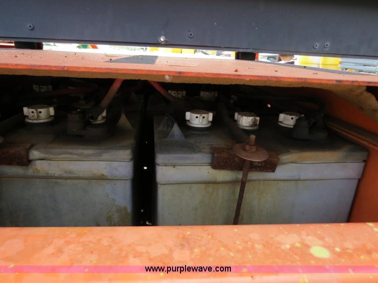 image for item B2372 2001 AMSIG CMS-T331 portable message board