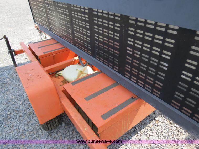 image for item B2372 2001 AMSIG CMS-T331 portable message board