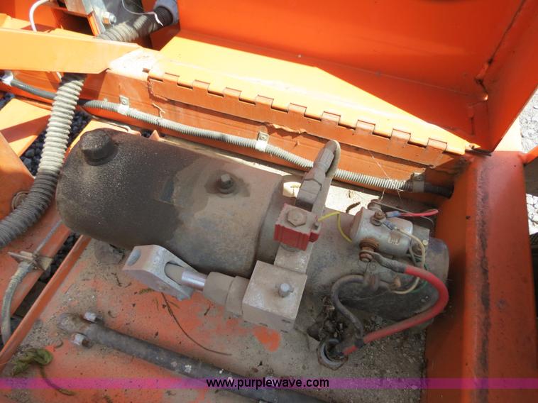 image for item B2372 2001 AMSIG CMS-T331 portable message board