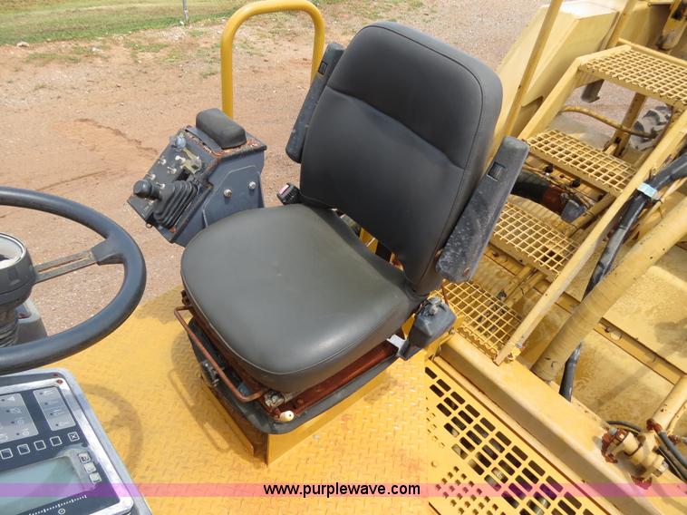 image for item B2382 2006 Caterpillar RM-300 rotary mill recycler/reclaimer