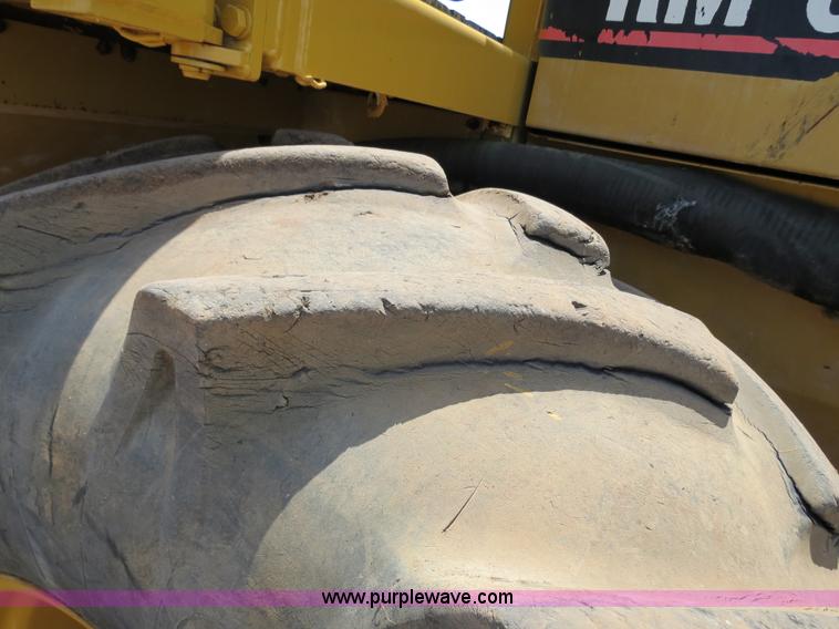 image for item B2382 2006 Caterpillar RM-300 rotary mill recycler/reclaimer