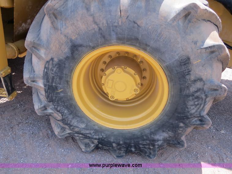 image for item B2382 2006 Caterpillar RM-300 rotary mill recycler/reclaimer