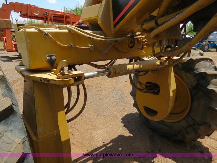 image for item B2382 2006 Caterpillar RM-300 rotary mill recycler/reclaimer