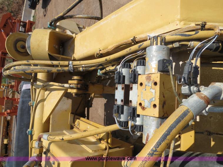image for item B2382 2006 Caterpillar RM-300 rotary mill recycler/reclaimer