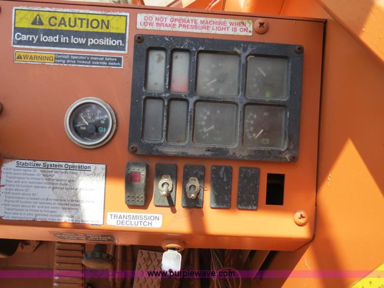 image for item B2383 2004 Lull 1044C-54 telehandler