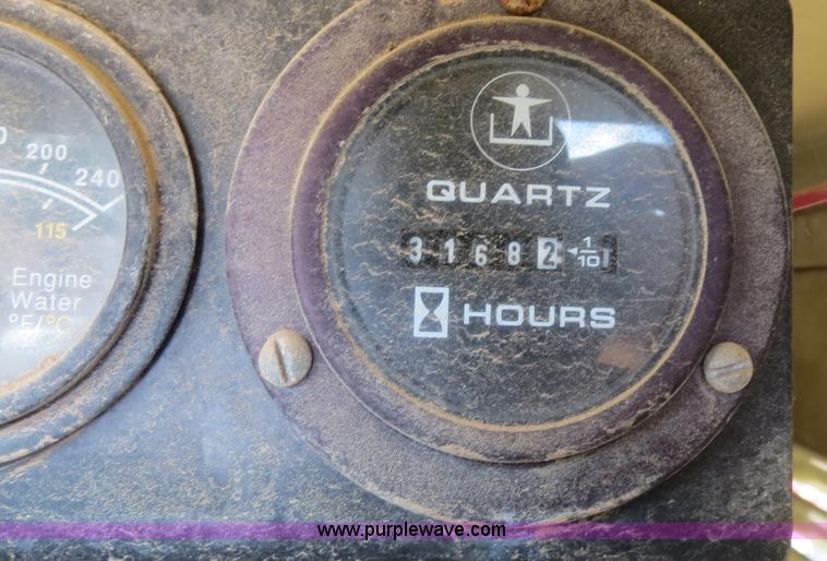 image for item B2384 2000 JLG 40H boom lift