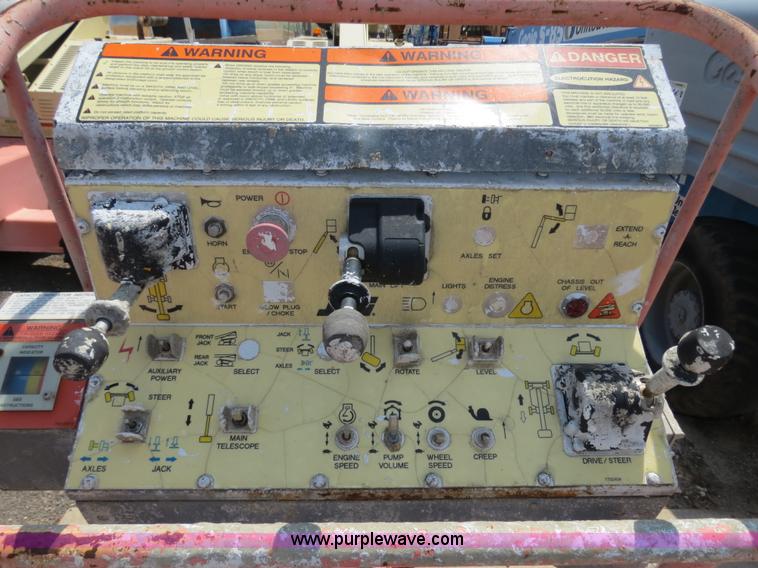 image for item B2384 2000 JLG 40H boom lift