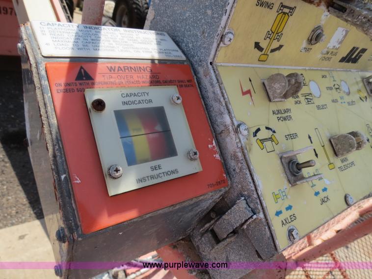 image for item B2384 2000 JLG 40H boom lift