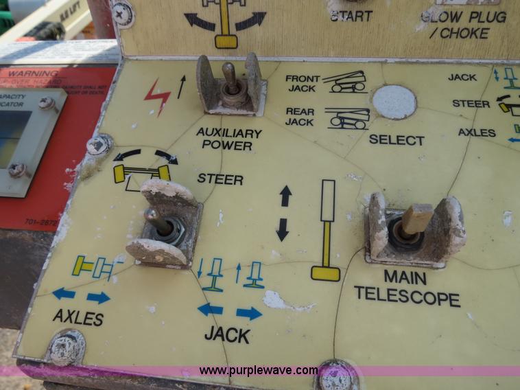 image for item B2384 2000 JLG 40H boom lift