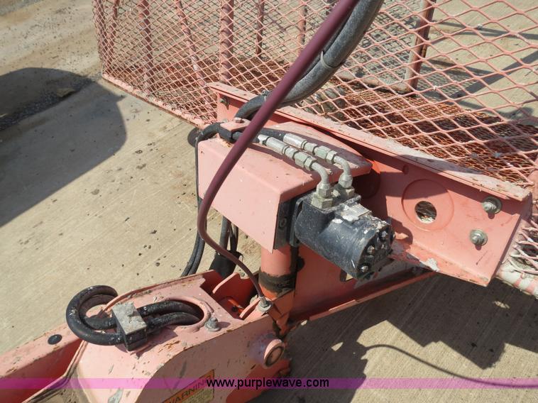 image for item B2384 2000 JLG 40H boom lift