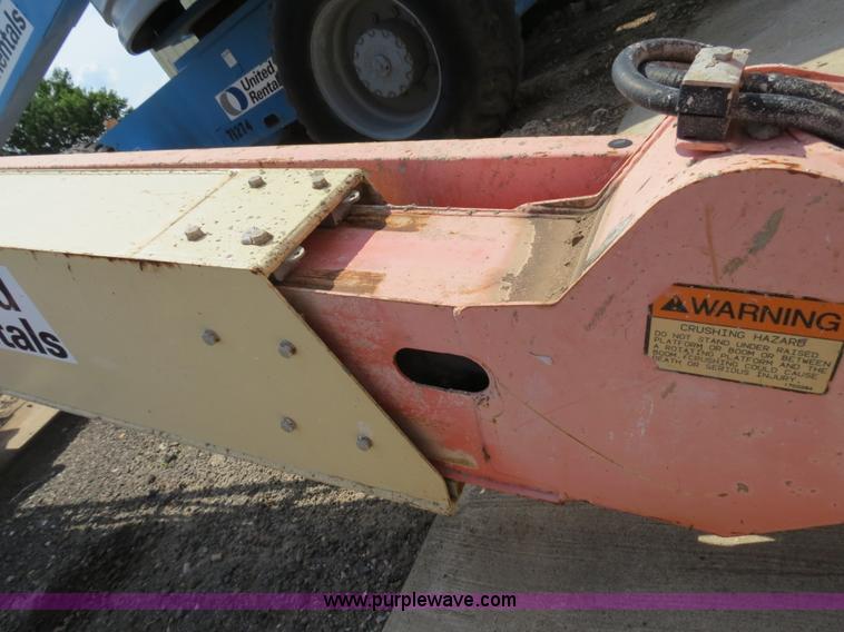 image for item B2384 2000 JLG 40H boom lift