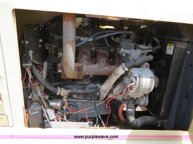 image for item B2385 2000 JLG 40H boom lift