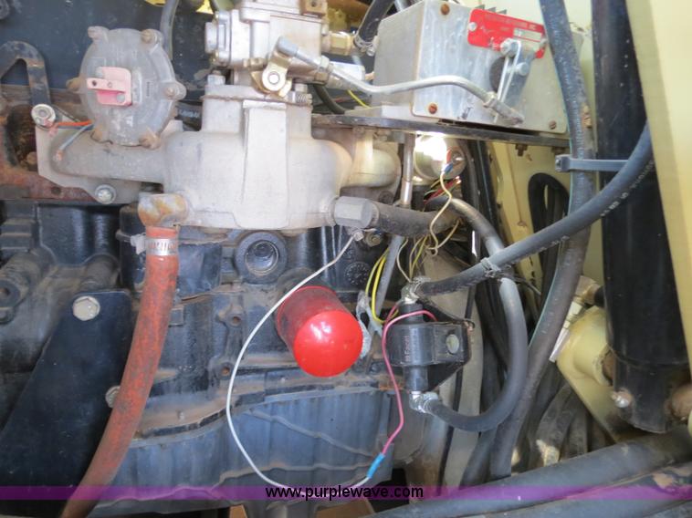 image for item B2385 2000 JLG 40H boom lift