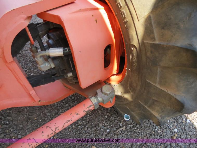 image for item B2385 2000 JLG 40H boom lift