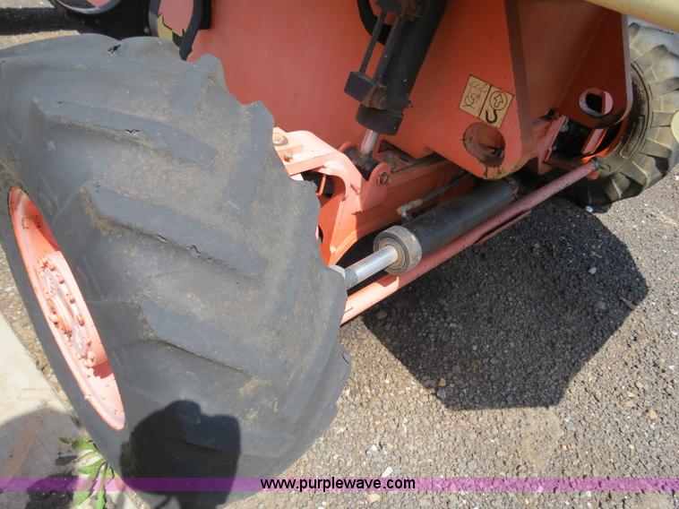 image for item B2385 2000 JLG 40H boom lift