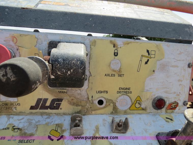 image for item B2385 2000 JLG 40H boom lift