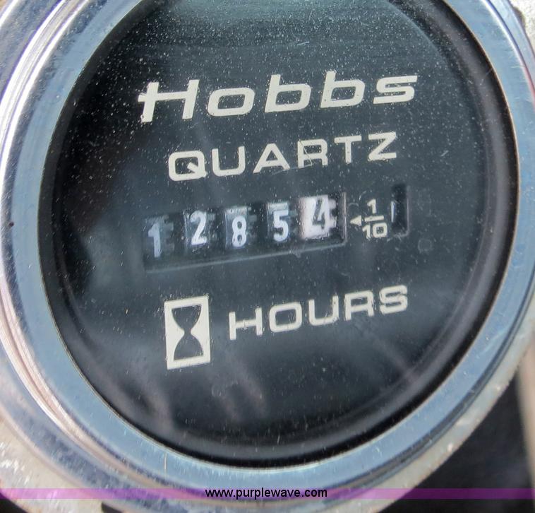 image for item B2388 1994 Ford F700 asphalt distributor truck